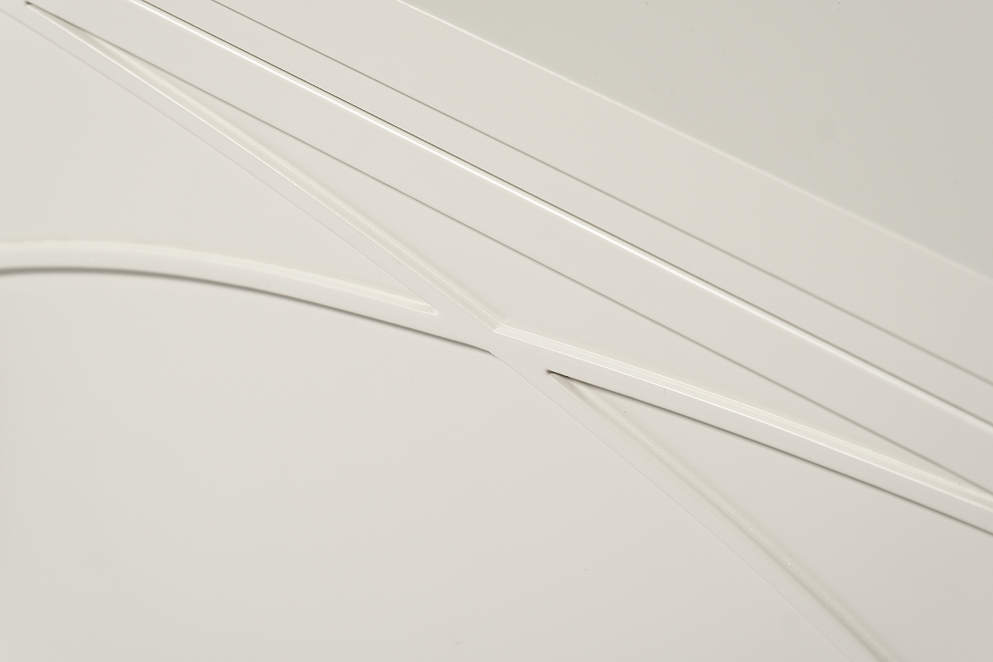 151SV-00004 Тумба под ТВ бежевая 200*60*40см